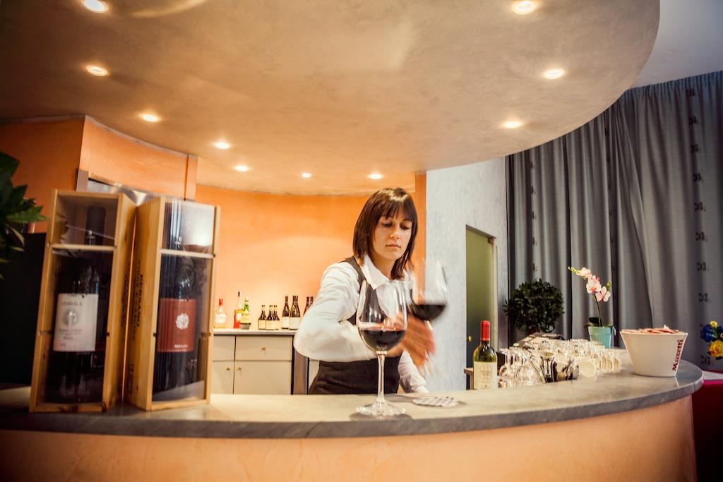 Hotel Salera Asti Extérieur photo