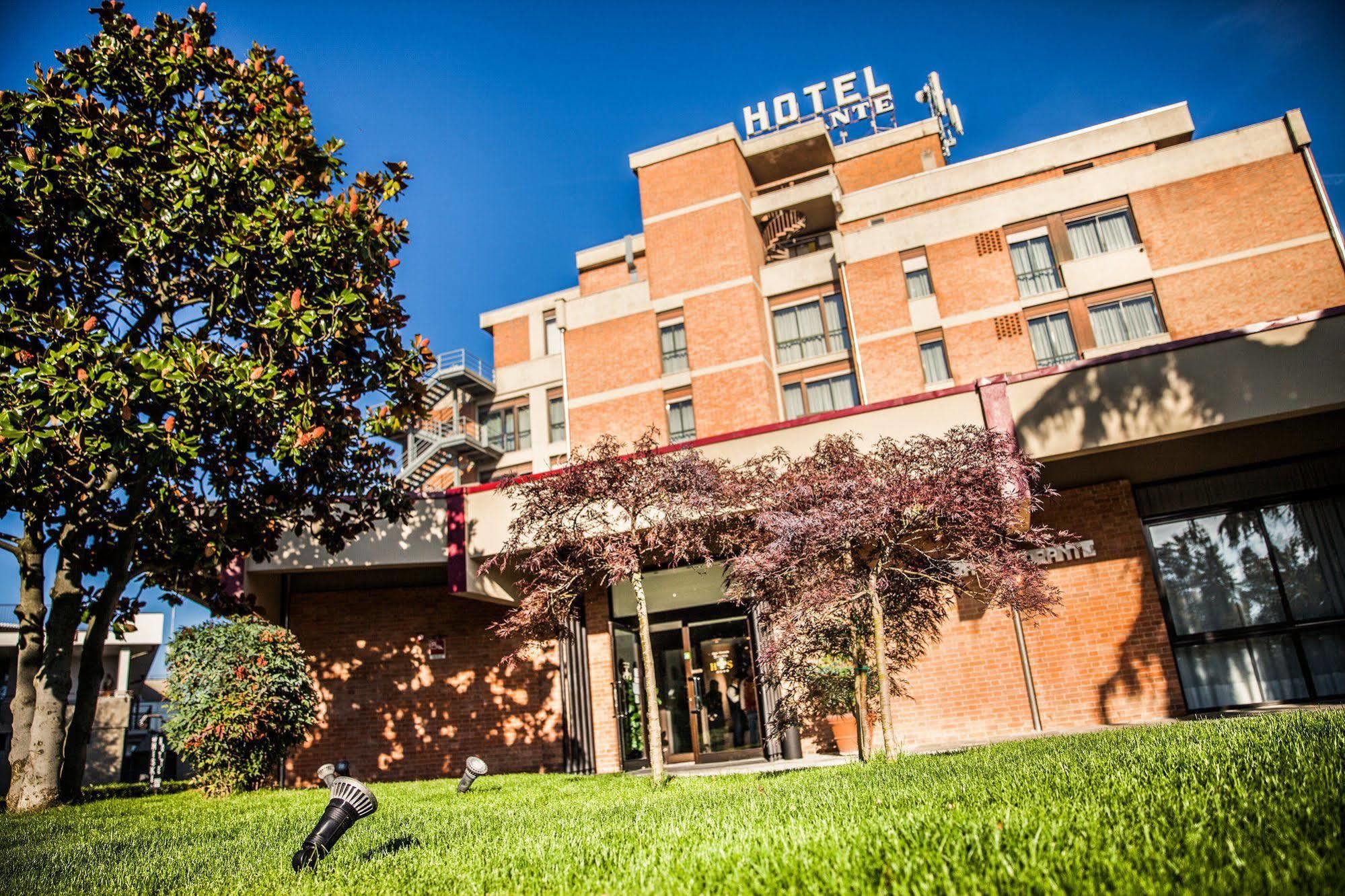 Hotel Salera Asti Extérieur photo