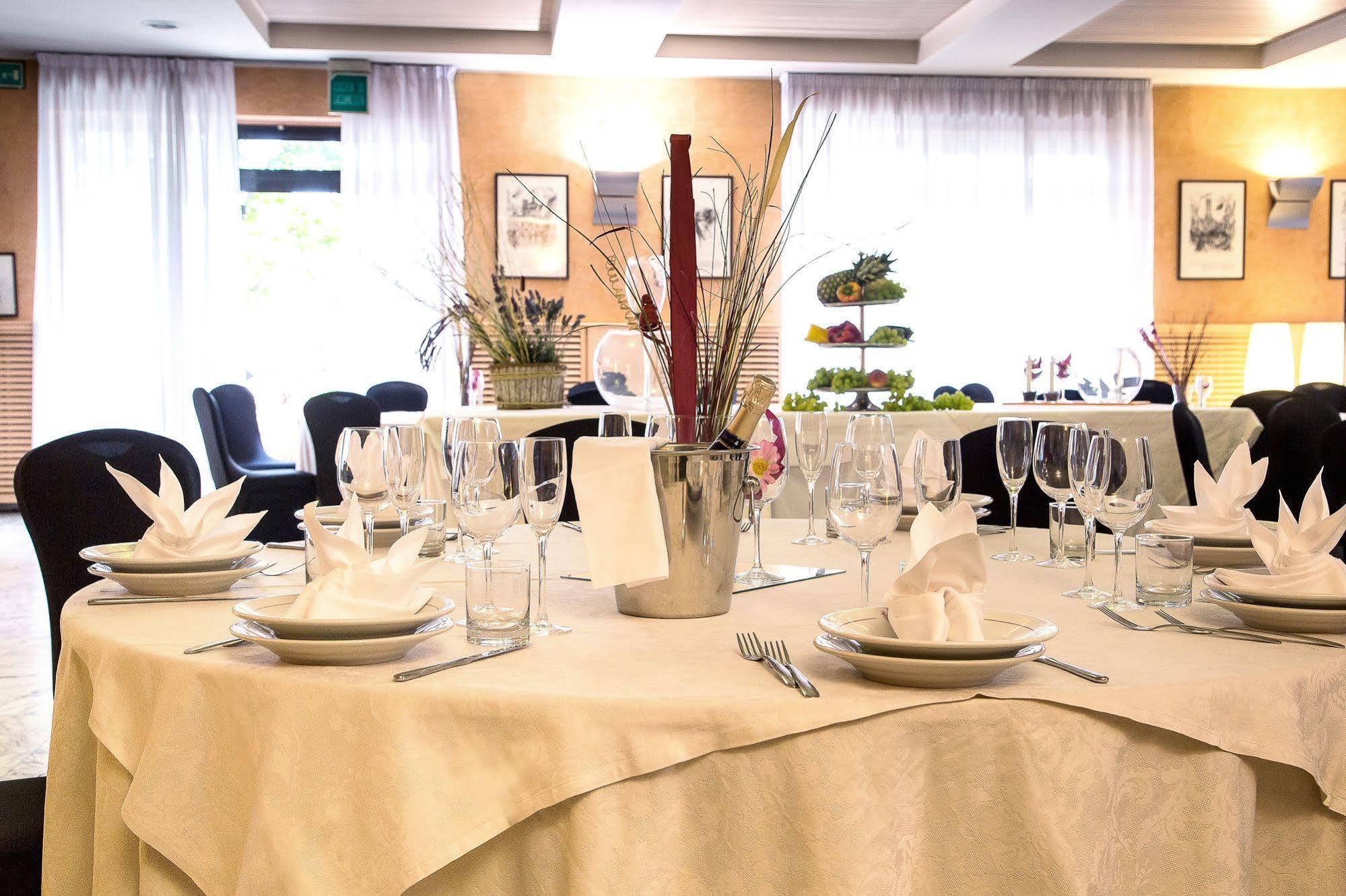 Hotel Salera Asti Extérieur photo