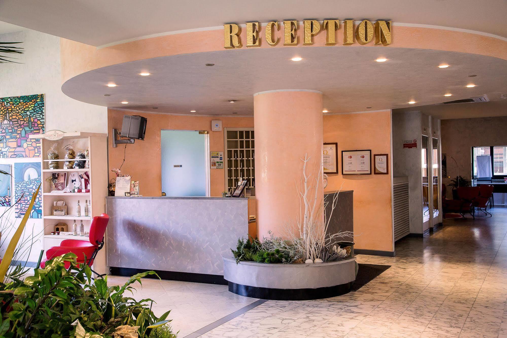 Hotel Salera Asti Extérieur photo