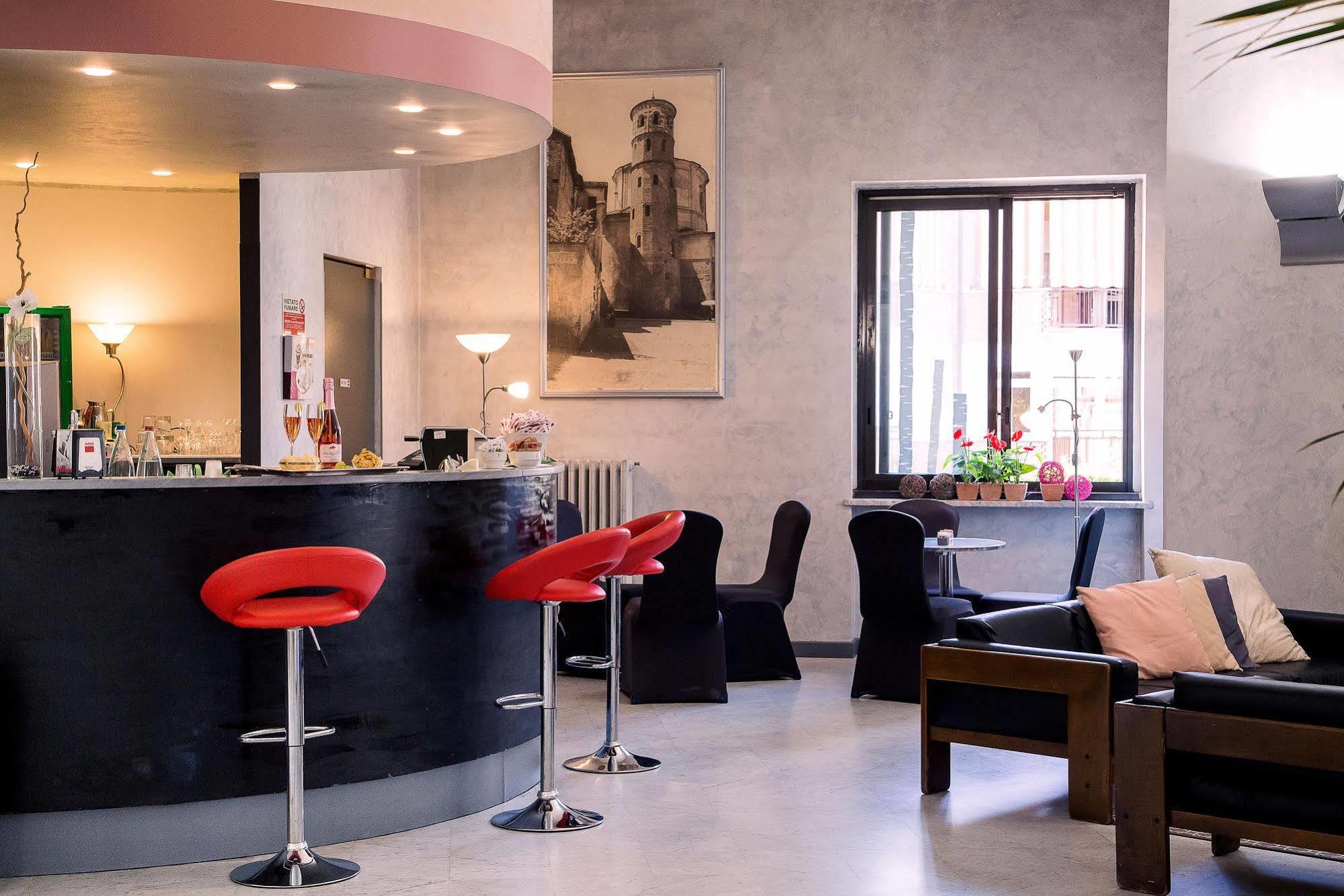 Hotel Salera Asti Extérieur photo